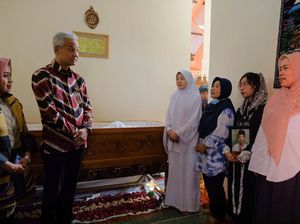 Ganjar Berduka Teknisi Tewas Terjepit Lift di Kantor Pemprov Jateng Ganjar Berduka Teknisi Tewas Terjepit Lift di Kantor Pemprov Jateng