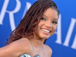 Halle Bailey Pernah Bikin Sutradara Little Mermaid Menangis