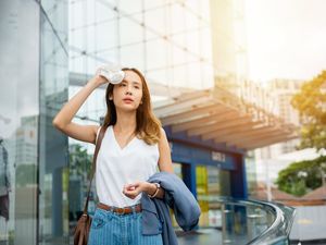 Vitamin D Bantu Jaga Tubuh biar Nggak Drop Saat Cuaca Ekstrem