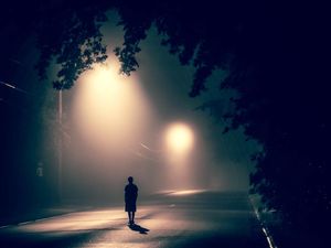 Benarkah Bulan Suro Tidak Boleh Keluar Rumah? Ini Penjelasannya Benarkah Bulan Suro Tidak Boleh Keluar Rumah? Ini Penjelasannya