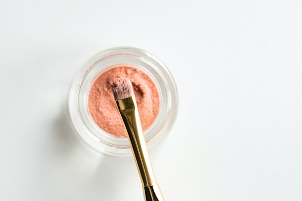 Ilustrasi powder blush/Foto:Unsplash/ Joanna Kosinska Ilustrasi powder blush.