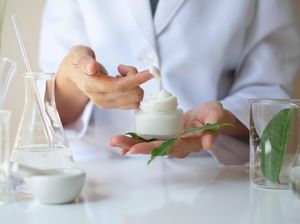 Langkah Industri Jaga Kualitas Kosmetik di Tengah Menjamurnya Skincare Berbahaya Langkah Industri Jaga Kualitas Kosmetik di Tengah Menjamurnya Skincare Berbahaya