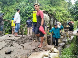 Perbaikan Jalan Ambles-Jembatan Rusak di Poros Mamasa-Polman Butuh 2 Hari