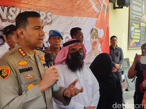 Viral Dihalangi WN Arab, Ambulans Bawa Pasien Darurat ke RSUD Kota Bogor Viral Dihalangi WN Arab, Ambulans Bawa Pasien Darurat ke RSUD Kota Bogor
