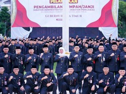 Lantik 505 Pejabat Pemprov Jatim, Khofifah Ingatkan Core Values ASN