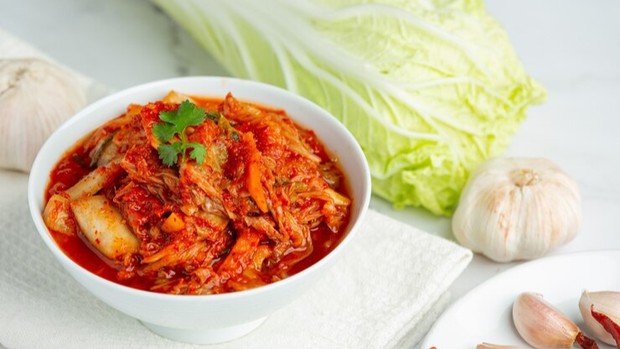 Kimchi/Foto: Freepik.com/jcomp Makanan fermentasi paling sehat menurut ahli