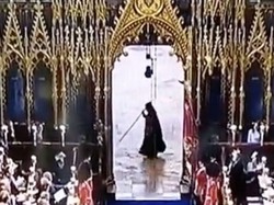 Heboh Penampakan Malaikat Maut Saat Penobatan Raja Charles III