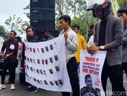 Demo Rokok Ilegal di Pamekasan, Massa Tuding Ada Kongkalikong Bea Cukai