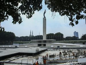 Mohon Maaf, Atraksi Air Mancur Lapangan Banteng Sementara Ditiadakan Mohon Maaf, Atraksi Air Mancur Lapangan Banteng Sementara Ditiadakan