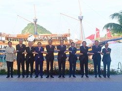 Pimpinan Negara ASEAN Joy Sailing dan Lihat Sunset di Labuan Bajo Sore Ini