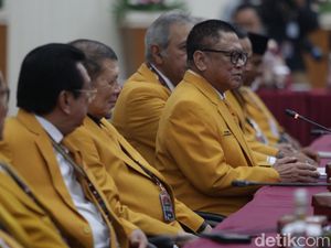 Hanura Daftarkan 580 Caleg 2024 ke KPU, Ada Kepala BP2MI