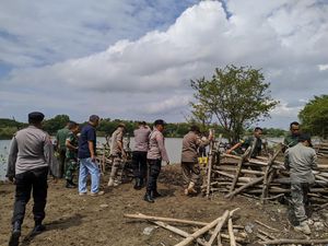 Ratusan Kerbau Masuk Bandara Lombok, AirNav: Bisa Ganggu Penerbangan