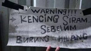 8 Peringatan Kejam di Kamar Mandi Ini Buktikan Kerasnya Kehidupan Anak Kos