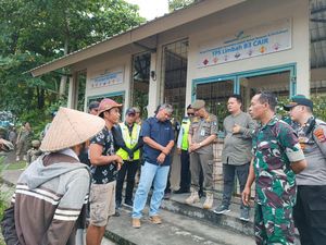 Peternak Tolak Bawa Kerbau Keluar Bandara Lombok, Minta Waktu Sebulan Peternak Tolak Bawa Kerbau Keluar Bandara Lombok, Minta Waktu Sebulan