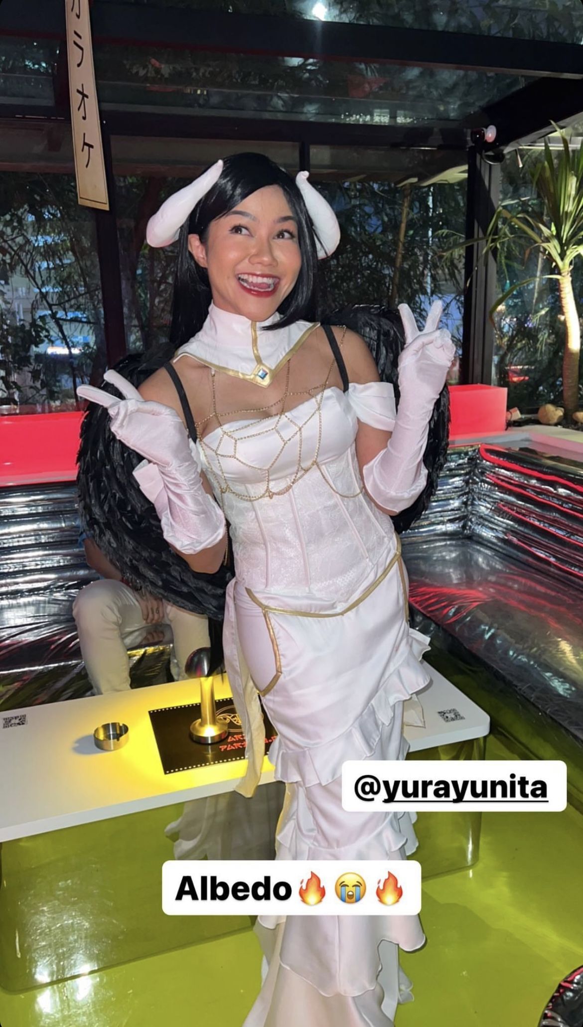 Potret artis cosplay anime di pesta ulang tahun Vidi Aldiano, BCL, Yuki Kato, dan Rangga Moela Potret artis cosplay anime di pesta ulang tahun Vidi Aldiano, BCL, Yuki Kato, dan Rangga Moela.