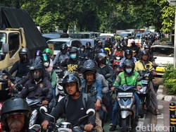 Suhu Panas Rawan Emosi, Pengendara Mobil Mohon Mengalah Dahulu Sama Pemotor