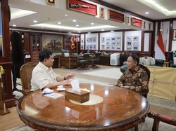 Prabowo Bertemu Waketum PSSI, Bahas Rencana Timnas Belajar Bola ke Qatar