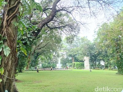 Main ke Taman Suropati, Bisa Ngapain aja?