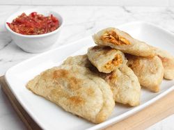 5 Tempat Jajan Cireng Isi yang Pedas Gurih yang Nagih