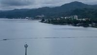 Penampakan Tumpukan Sampah di Laut Ambon yang Heboh Dikira Fenomena Alam