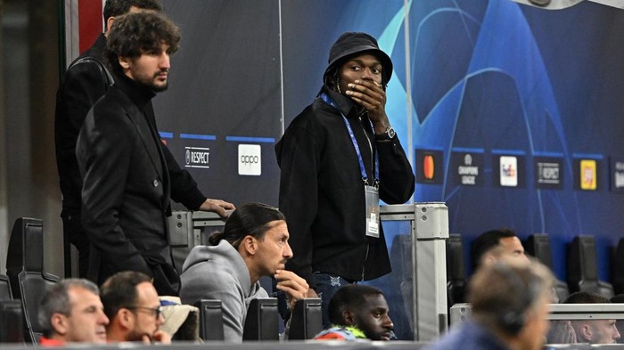 MILAN, ITALY - MAY 10: Rafael Leao of AC Milan, Zlatan Ibrahimovic of AC Milan and Yacine Adli of AC Milan look on from the players box during the UEFA Champions League semi-final first leg match between AC Milan and FC Internazionale at San Siro on May 10, 2023 in Milan, Italy. (Photo by Chris Ricco - UEFA/UEFA via Getty Images)