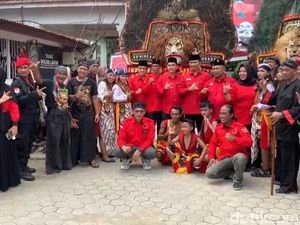 PDIP Jambi Bawa Reog Ponorogo Daftarkan Bacaleg ke KPU