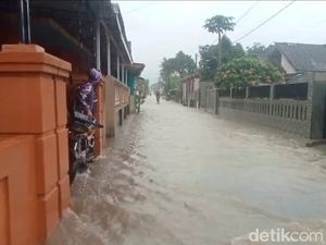 Ini Penyebab Banjir Bandang yang Terjang Rumah hingga Rel KA di Banyuwangi Ini Penyebab Banjir Bandang yang Terjang Rumah hingga Rel KA di Banyuwangi