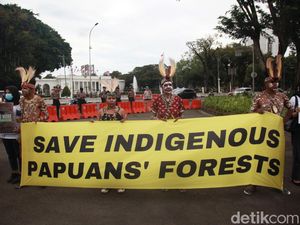 Menjaga Hutan Papua Menjaga Hutan Papua