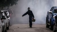 Cegah DBD, Perumahan Warga di Sri Lanka Difogging