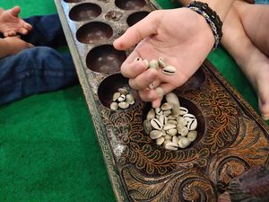 Cara Bermain Congklak dan Aturannya, Lengkap dengan Nilai dan Asal Permainan