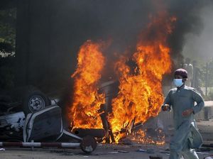 Dunia Hari Ini: Kerusuhan di Pakistan Meluas, Militer Diminta Turun Tangan