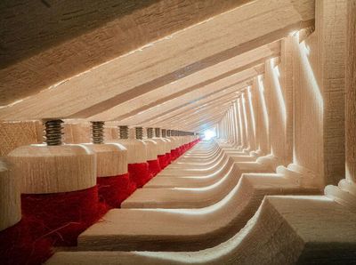 Foto Bagian Dalam Alat Musik Bikin Tercengang, Bak Bangunan Megah