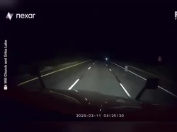 Geger Sopir Truk Rekam Sosok Aneh Serba Putih di Jalan Raya