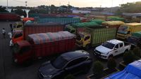 Jembatan Pelabuhan di Ternate Ambruk, Truk Logistik Menumpuk