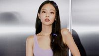 7 Gaya Jennie BLACKPINK Pakai Mini Dress Hasil Kolaborasi dengan Calvin Klein
