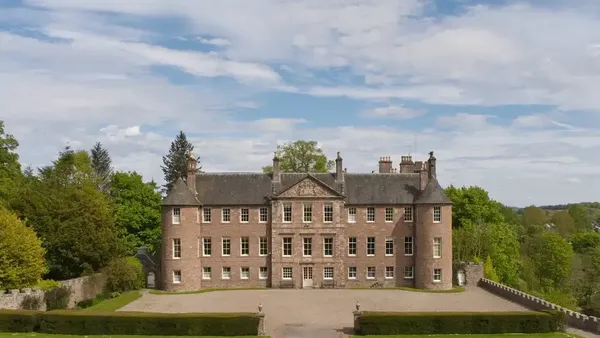 Ada yang Mau Beli Kastil? Dijual Nih Rp 57 Miliar Doang