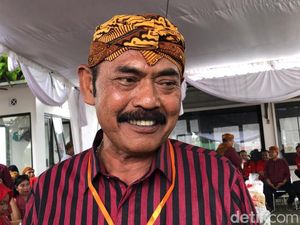 Viral Bocah Ludahi Spanduk Megawati-Puan, FX Rudy: Belum Tahu Dia