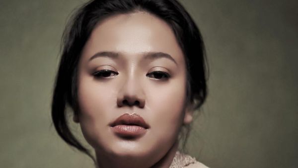 6 Potret Mawar Butterfly yang Disebut Mirip Ariel Tatum