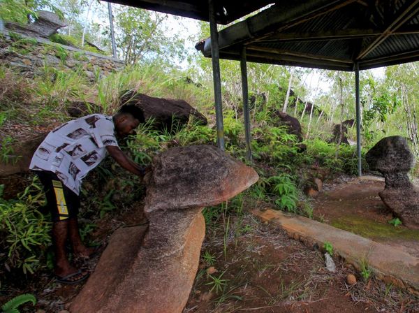 Melihat Masa Prasejarah di Papua Lewat Situs Batu Megalitik