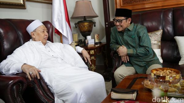 Momen Ketum PKB Cak Imin Temui Wapres Ke-9 Hamzah Haz
