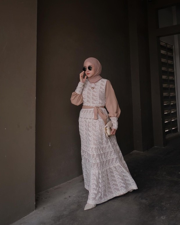 Nisacookie dengan dress earth tone yang anggun/Sumber: IG @nisacookie
