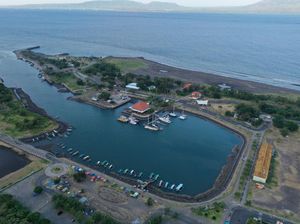 Menparekraf akan Buka ArtOs Nusantara di Gedung Tua Pantai Boom Marina Menparekraf akan Buka ArtOs Nusantara di Gedung Tua Pantai Boom Marina