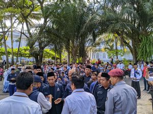 Ramai-ramai Mengarak NasDem Daftarkan Bacaleg di NTB