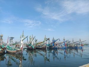 Kesulitan Solar Subsidi, Nelayan Banting Setir Jadi Buruh Bangunan Kesulitan Solar Subsidi, Nelayan Banting Setir Jadi Buruh Bangunan