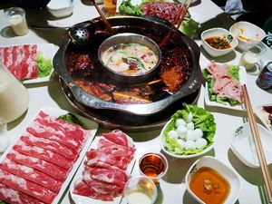 Restoran Hot Pot Terbesar di Dunia Ini Bisa Tampung 5.800 Orang!