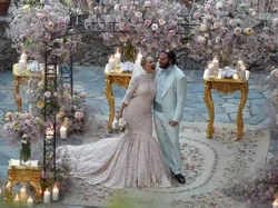 Penyanyi Sia Gelar Pernikahan Intim, Hanya Dihadiri 4 Tamu