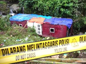 Analisis Ketua IPOMI Soal Bus Masuk Jurang di Guci: Rem Tangan Sempat Lepas! Analisis Ketua IPOMI Soal Bus Masuk Jurang di Guci: Rem Tangan Sempat Lepas!