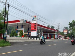 Harga BBM di Stasiun Pengisian Bahan Bakar Terbaru di Pulau Jawa