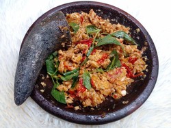 Viral Cobek Tanah Liat Berjamur, Ini Cara Merawatnya Agar Bersih Awet