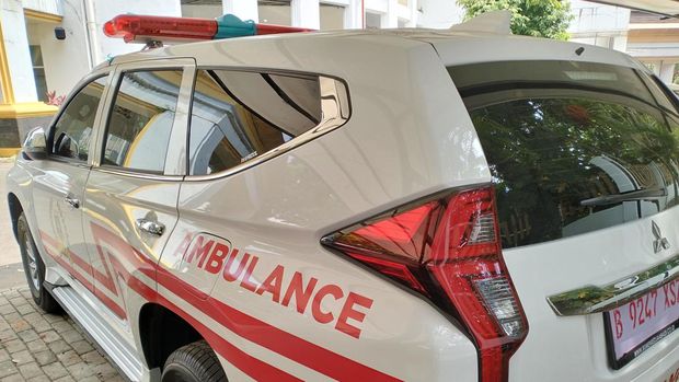 Ambulance Pajero Sport di DPRD Banten